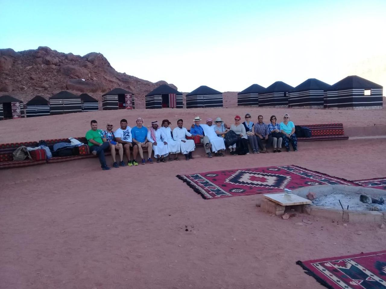 Wadi Rum Quiet Village Camp Exterior foto